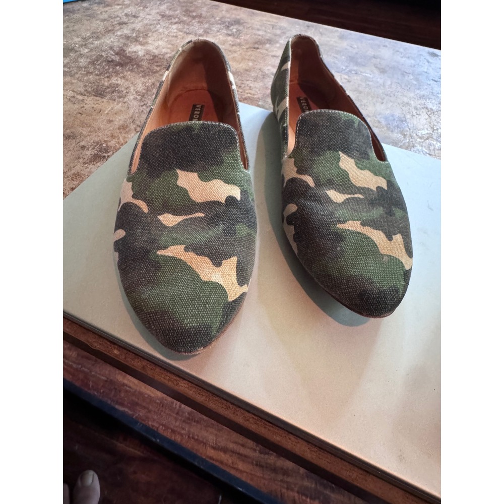 Veronica Beard Loafers 37.5 Green Camo Canvas Pointed Toe Flat Utility Preppy‎ - Picture 3 of 7